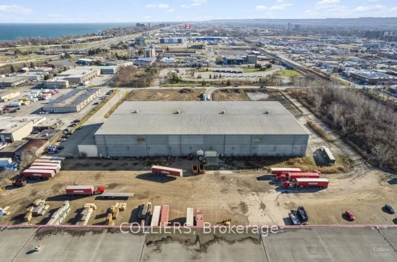 1244, Speers, 1014 - QE Queen Elizabeth, Oakville