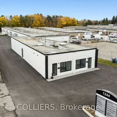 1244, Speers, 1014 - QE Queen Elizabeth, Oakville