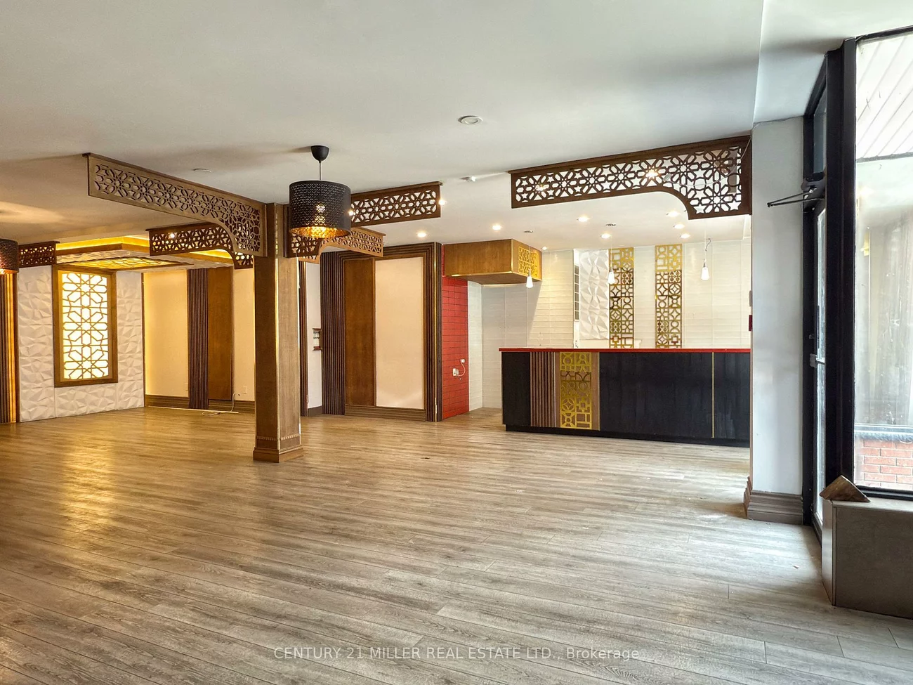 438, Kerr, 1002 - CO Central, Oakville