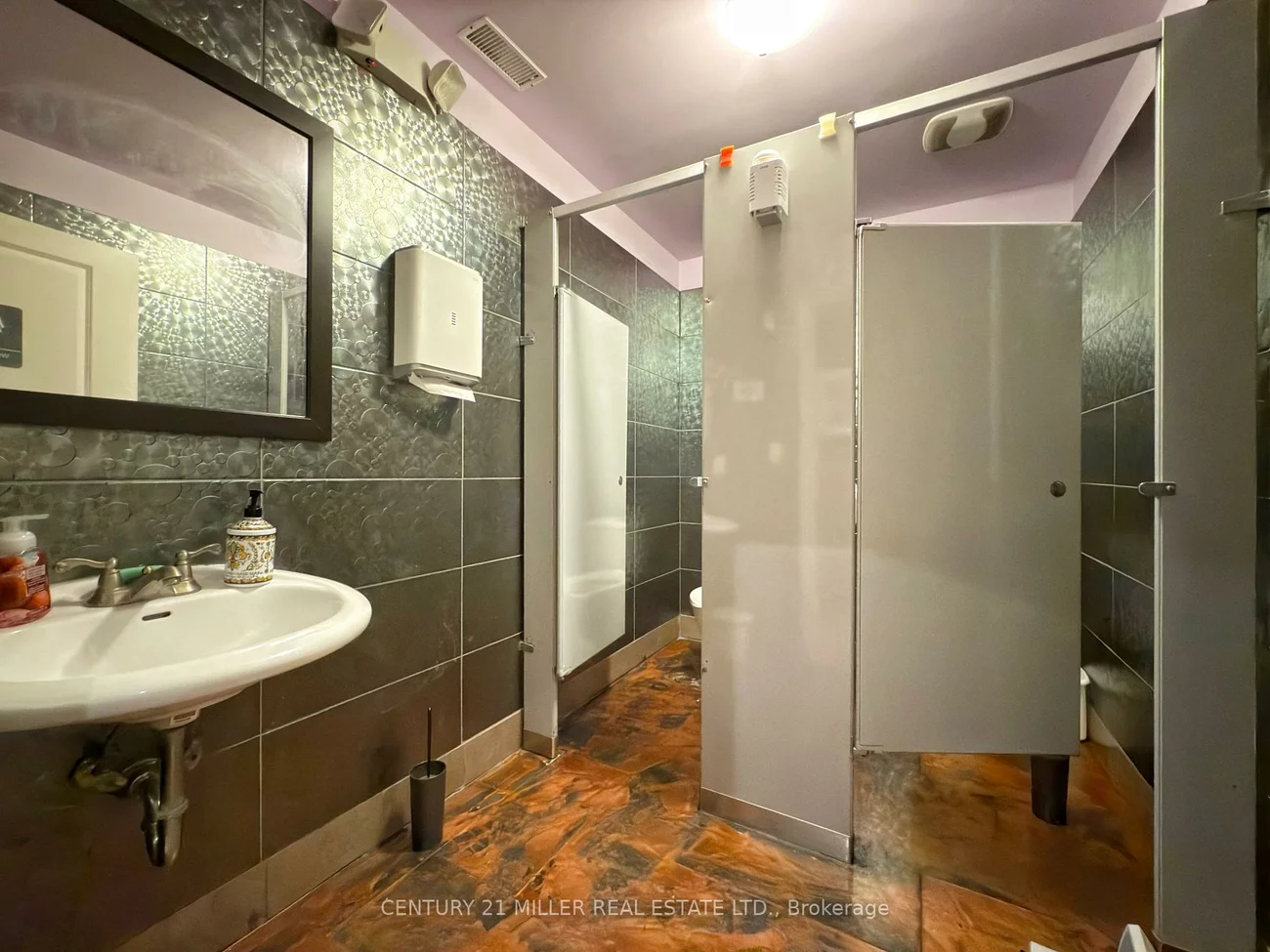 438, Kerr, 1002 - CO Central, Oakville