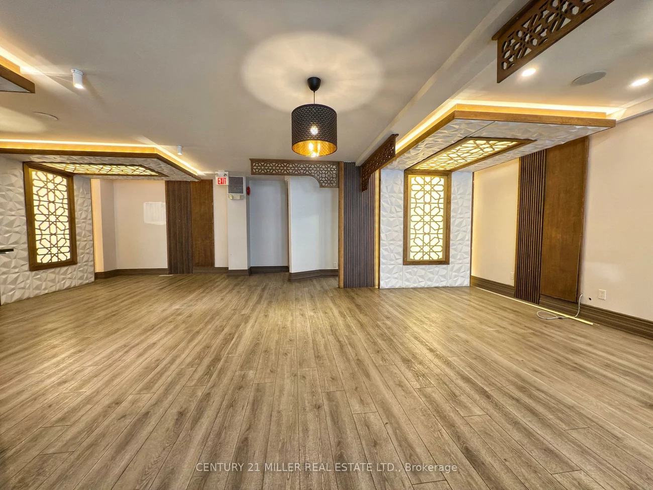 438, Kerr, 1002 - CO Central, Oakville