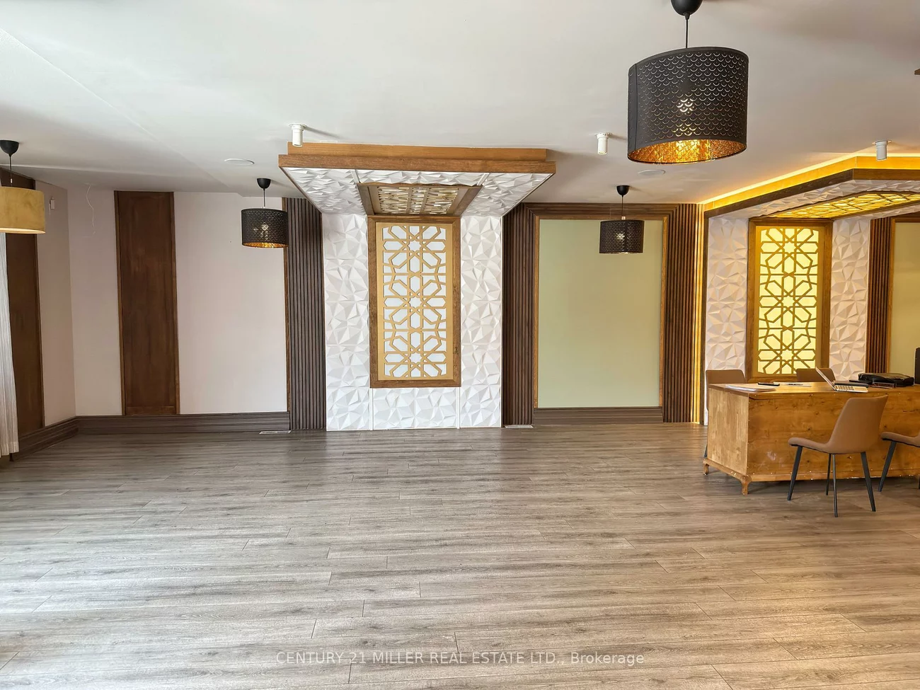 438, Kerr, 1002 - CO Central, Oakville