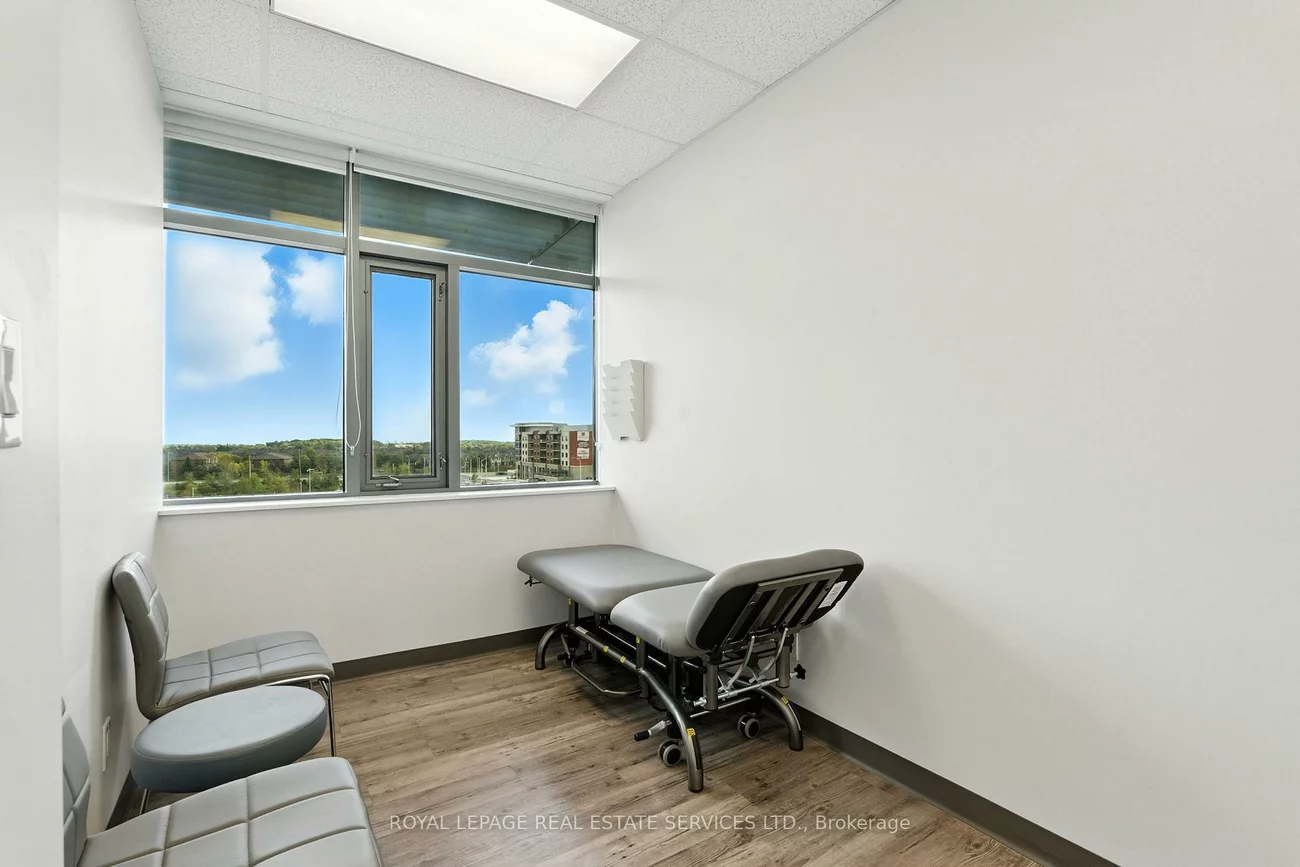 3075, Hospital, 1012 - NW Northwest, Oakville