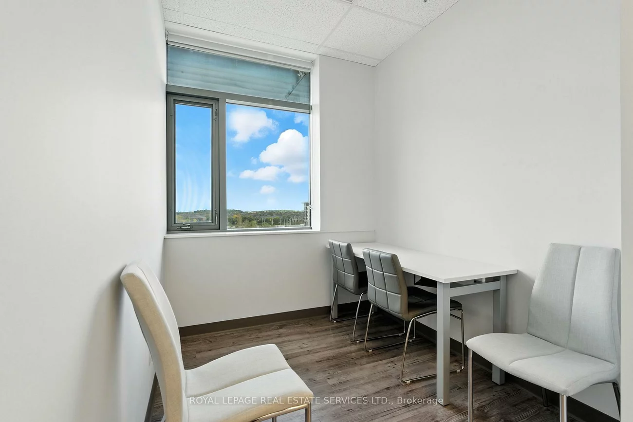 3075, Hospital, 1012 - NW Northwest, Oakville