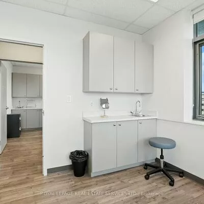 3075, Hospital, 1012 - NW Northwest, Oakville