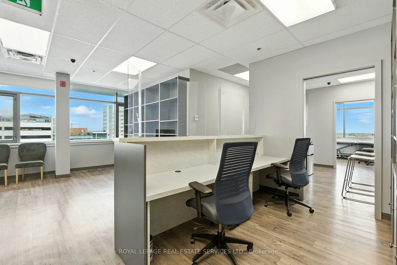 3075, Hospital, 1012 - NW Northwest, Oakville