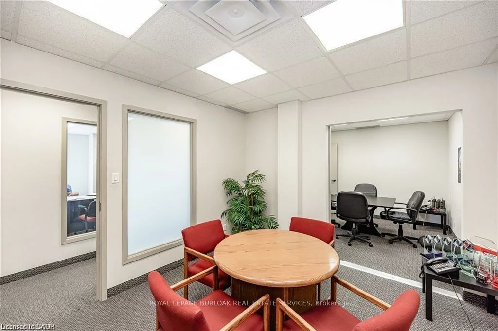 2904, South Sheridan, 1021 - WP Winston Park, Oakville