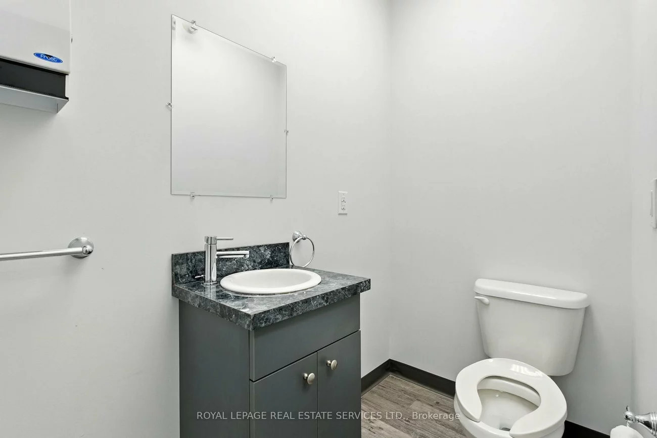 3075, Hospital, 1012 - NW Northwest, Oakville