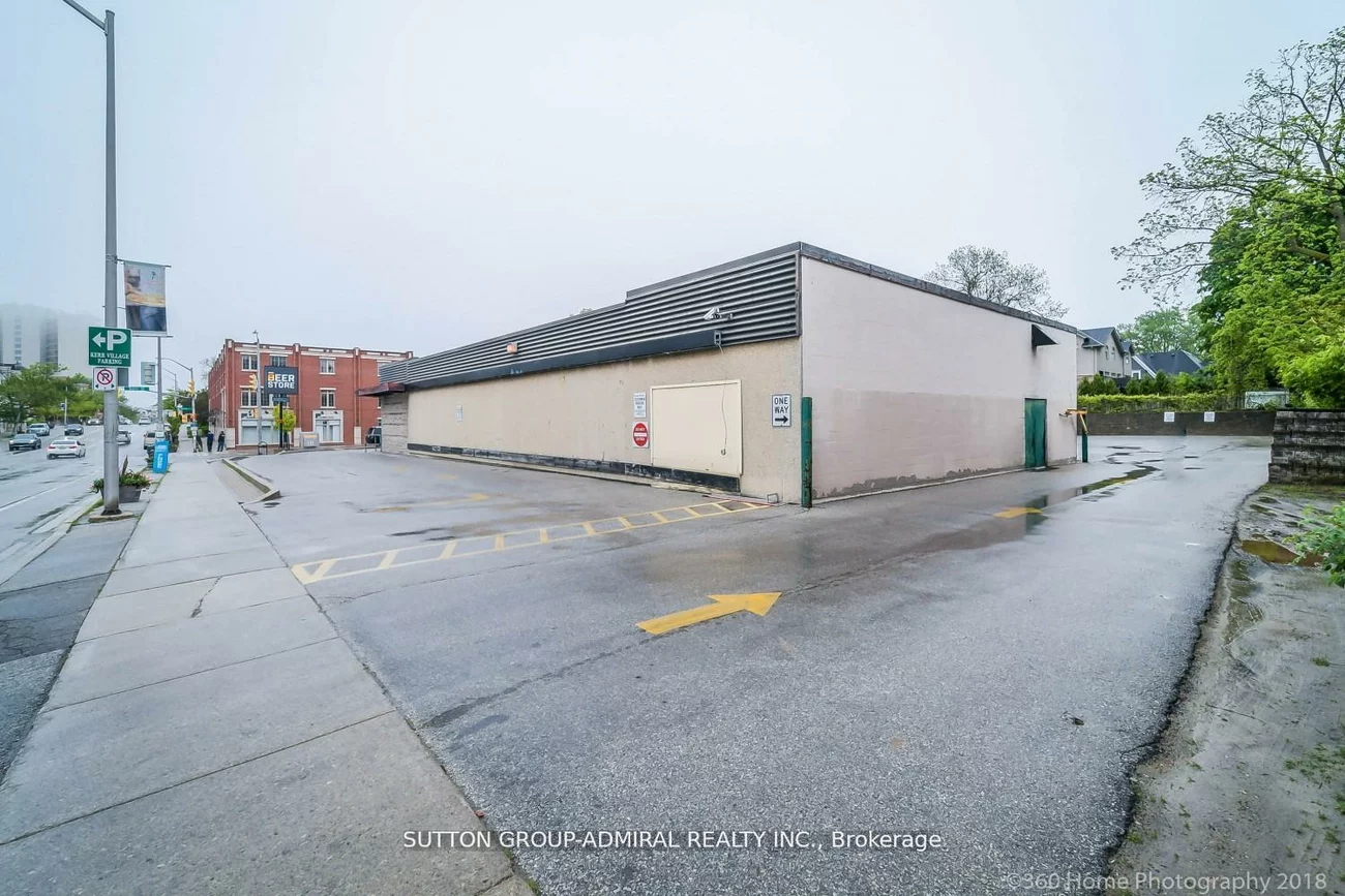 104, Lakeshore, 1002 - CO Central, Oakville