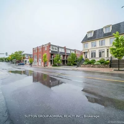 104, Lakeshore, 1002 - CO Central, Oakville