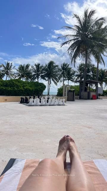 466, Speers, 1014 - QE Queen Elizabeth, Oakville