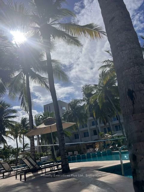 466, Speers, 1014 - QE Queen Elizabeth, Oakville