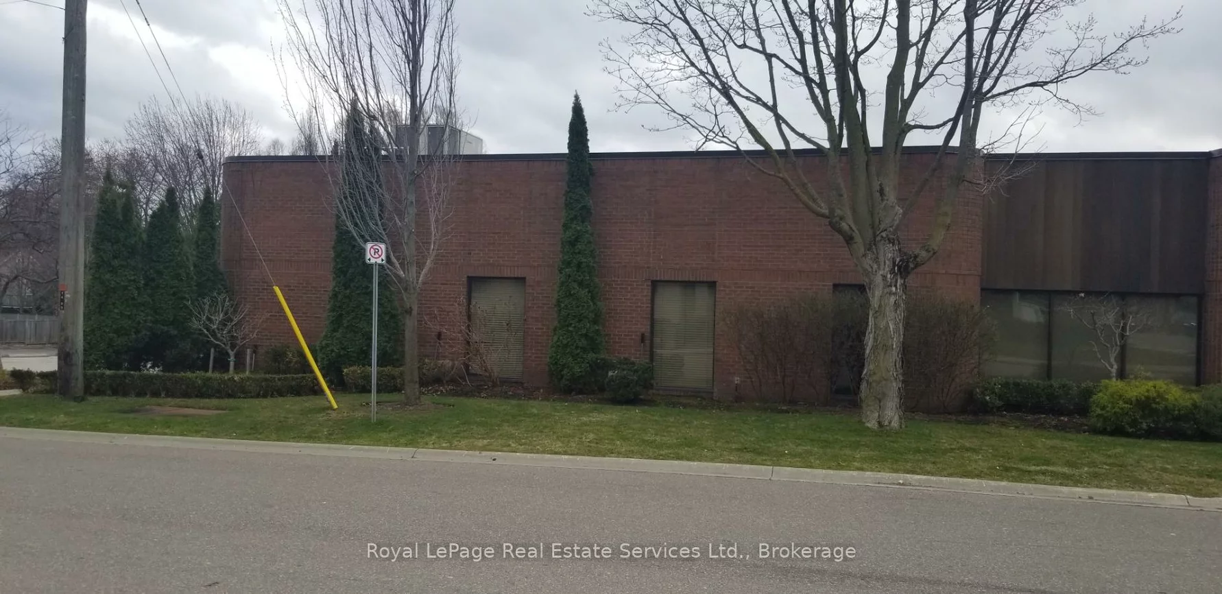 60, Lakeshore, 1002 - CO Central, Oakville