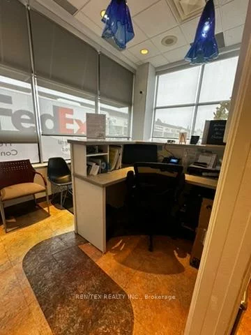 2450, Neyagawa, 1015 - RO River Oaks, Oakville