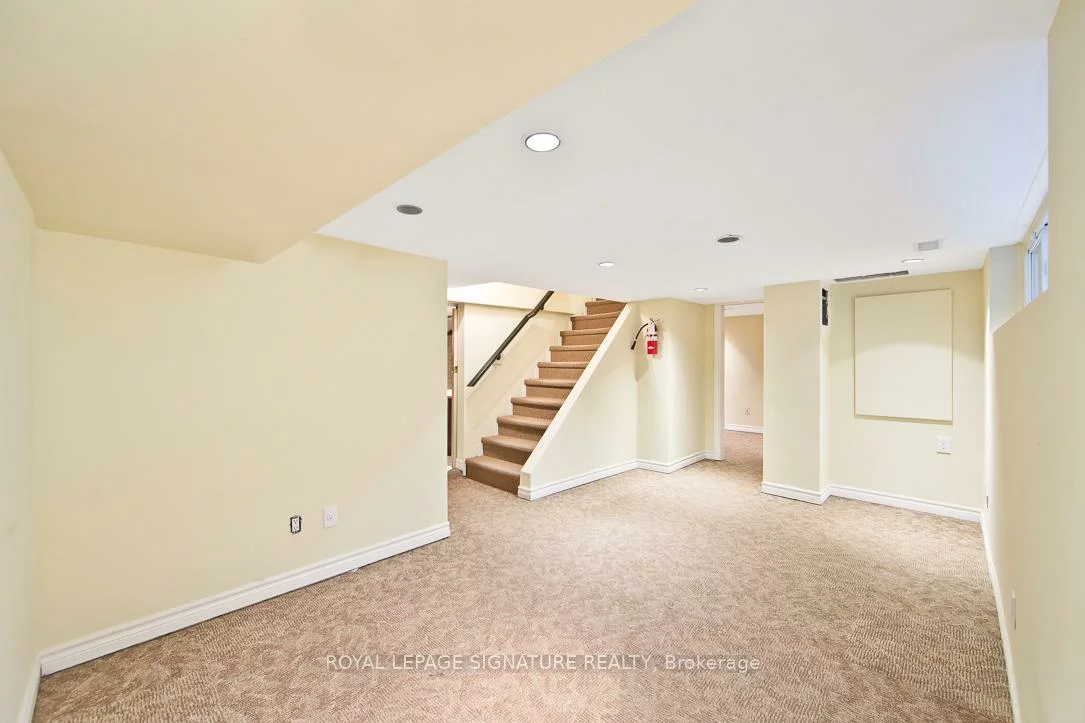 136, Trafalgar, 1013 - OO Old Oakville, Oakville