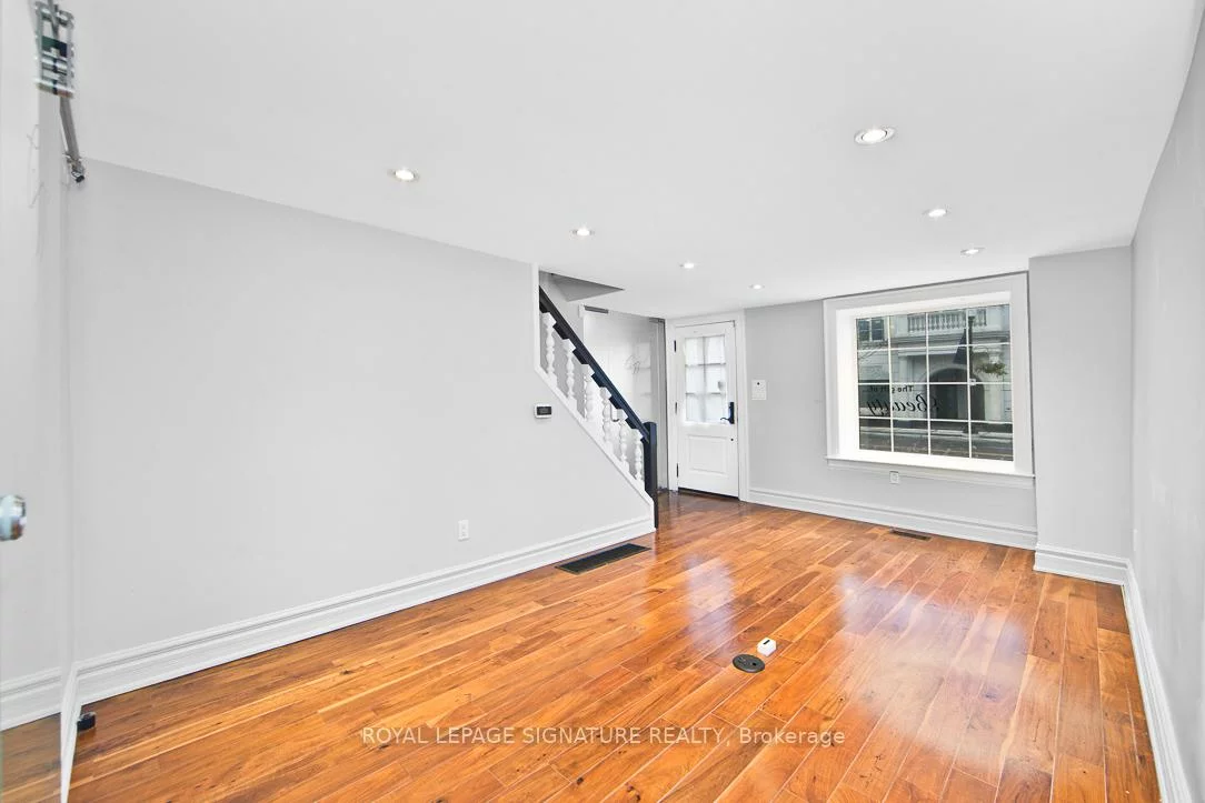 136, Trafalgar, 1013 - OO Old Oakville, Oakville