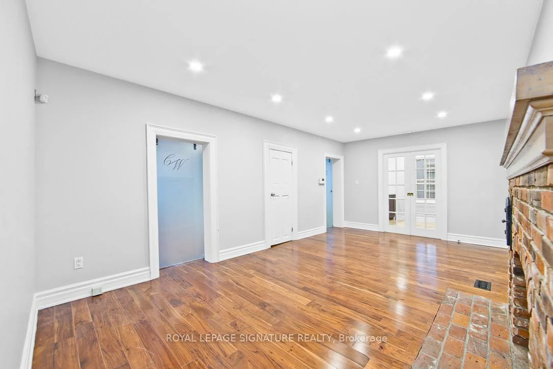 136, Trafalgar, 1013 - OO Old Oakville, Oakville