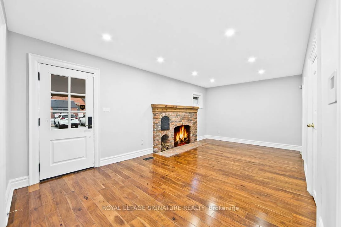 136, Trafalgar, 1013 - OO Old Oakville, Oakville