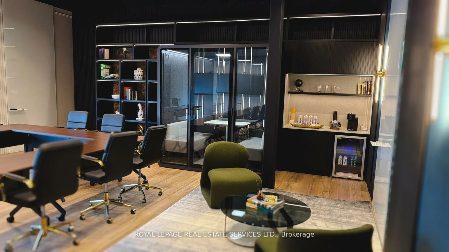 3475, Rebecca, 1014 - QE Queen Elizabeth, Oakville