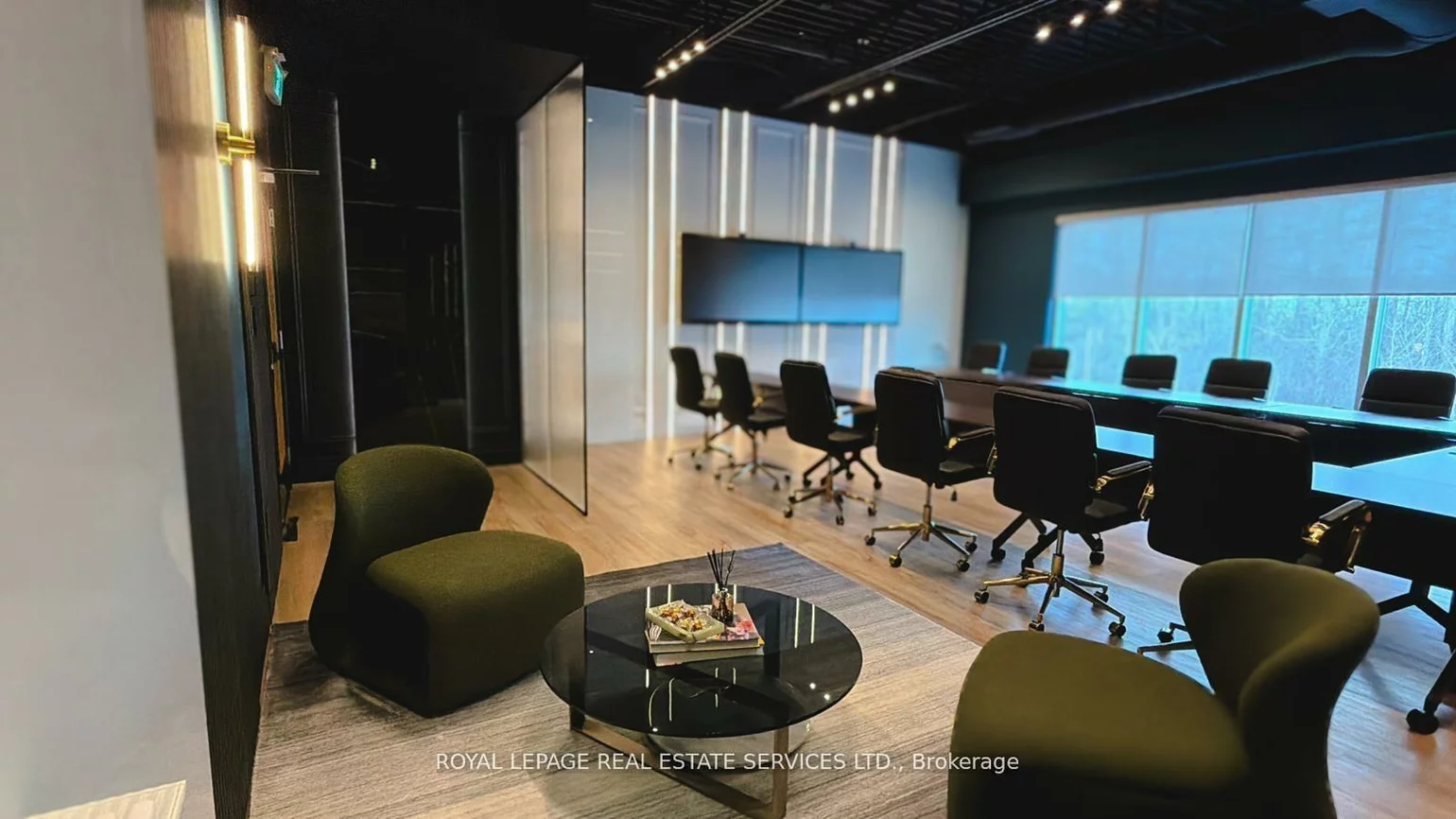 3475, Rebecca, 1014 - QE Queen Elizabeth, Oakville