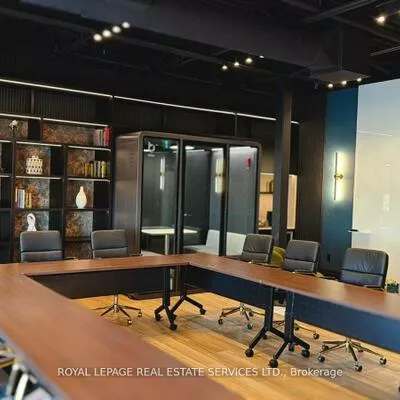 3475, Rebecca, 1014 - QE Queen Elizabeth, Oakville