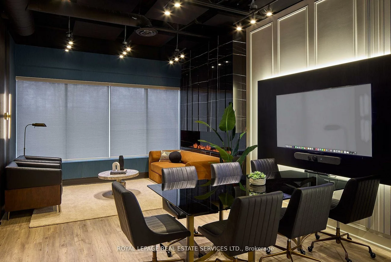 3475, Rebecca, 1014 - QE Queen Elizabeth, Oakville