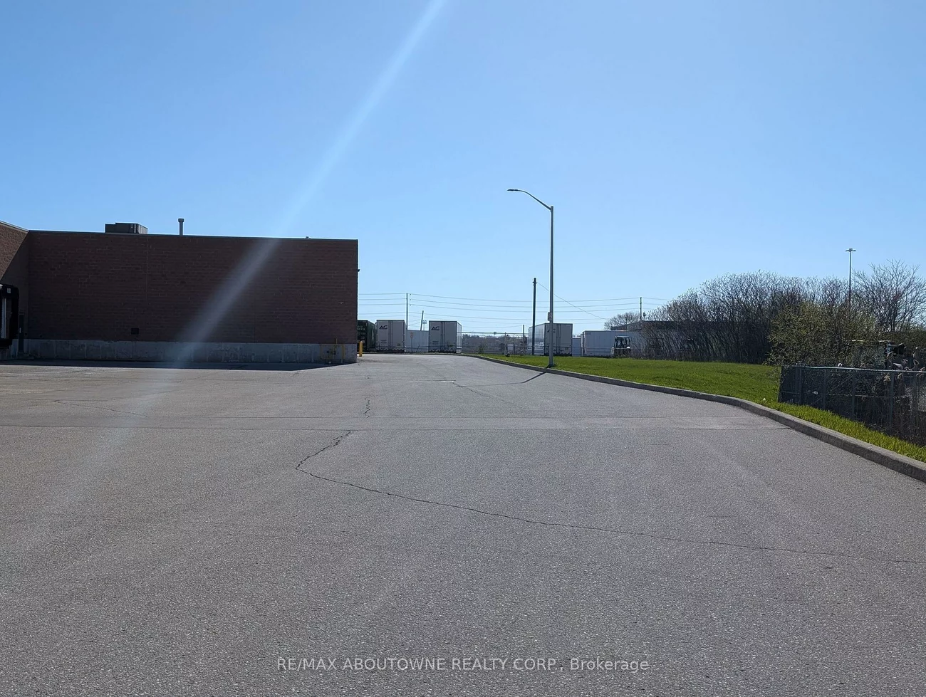1273, North Service, 1014 - QE Queen Elizabeth, Oakville