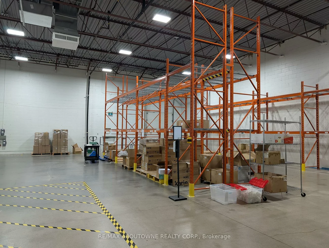 1273, North Service, 1014 - QE Queen Elizabeth, Oakville