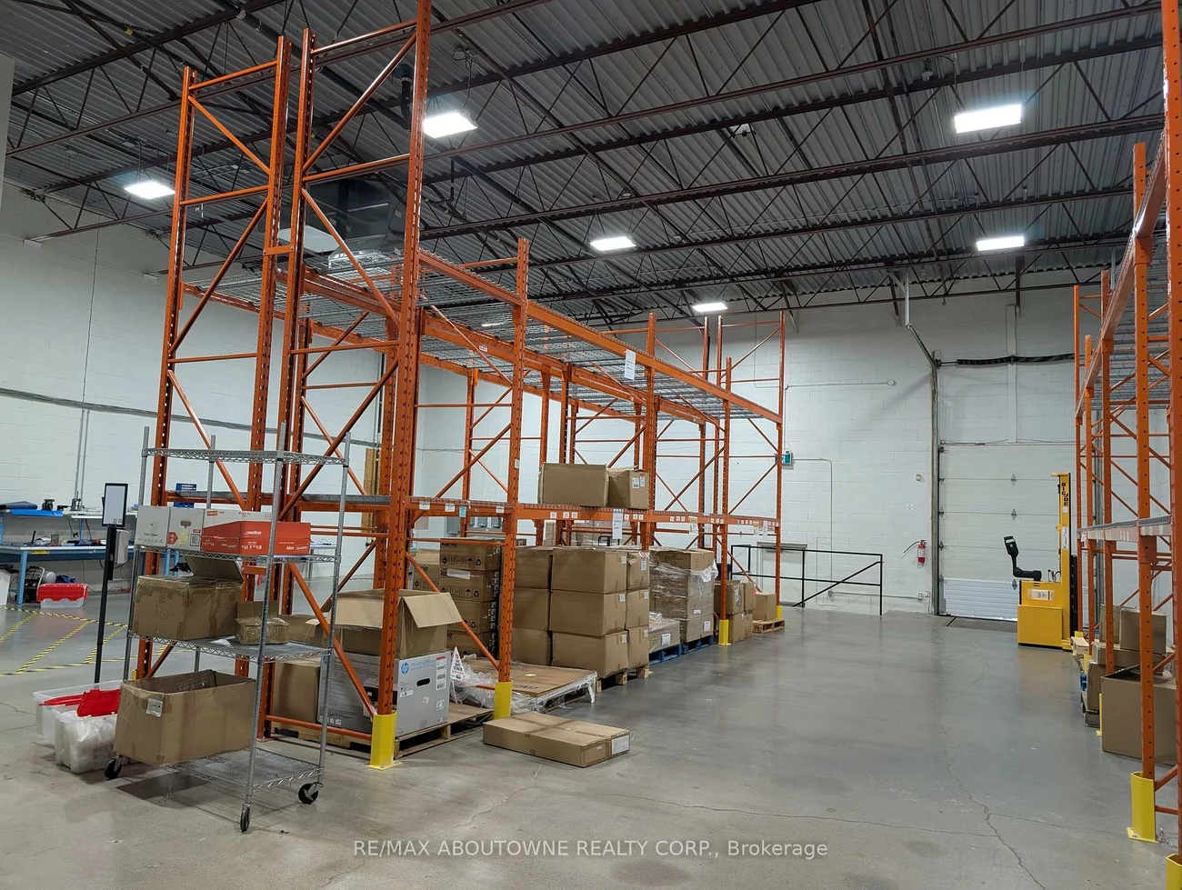 1273, North Service, 1014 - QE Queen Elizabeth, Oakville
