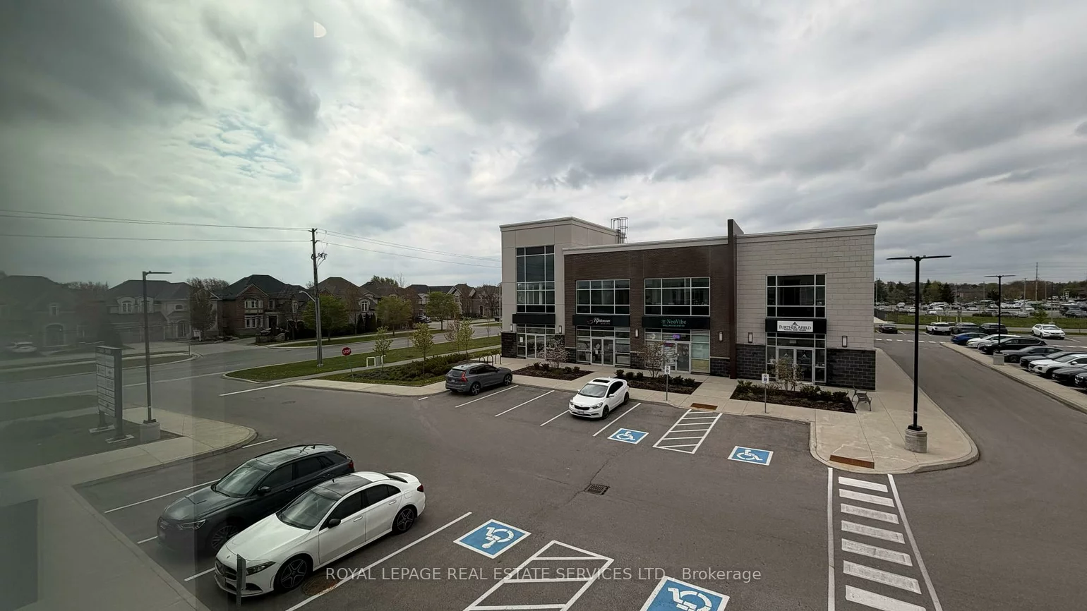 3465, Rebecca, 1014 - QE Queen Elizabeth, Oakville