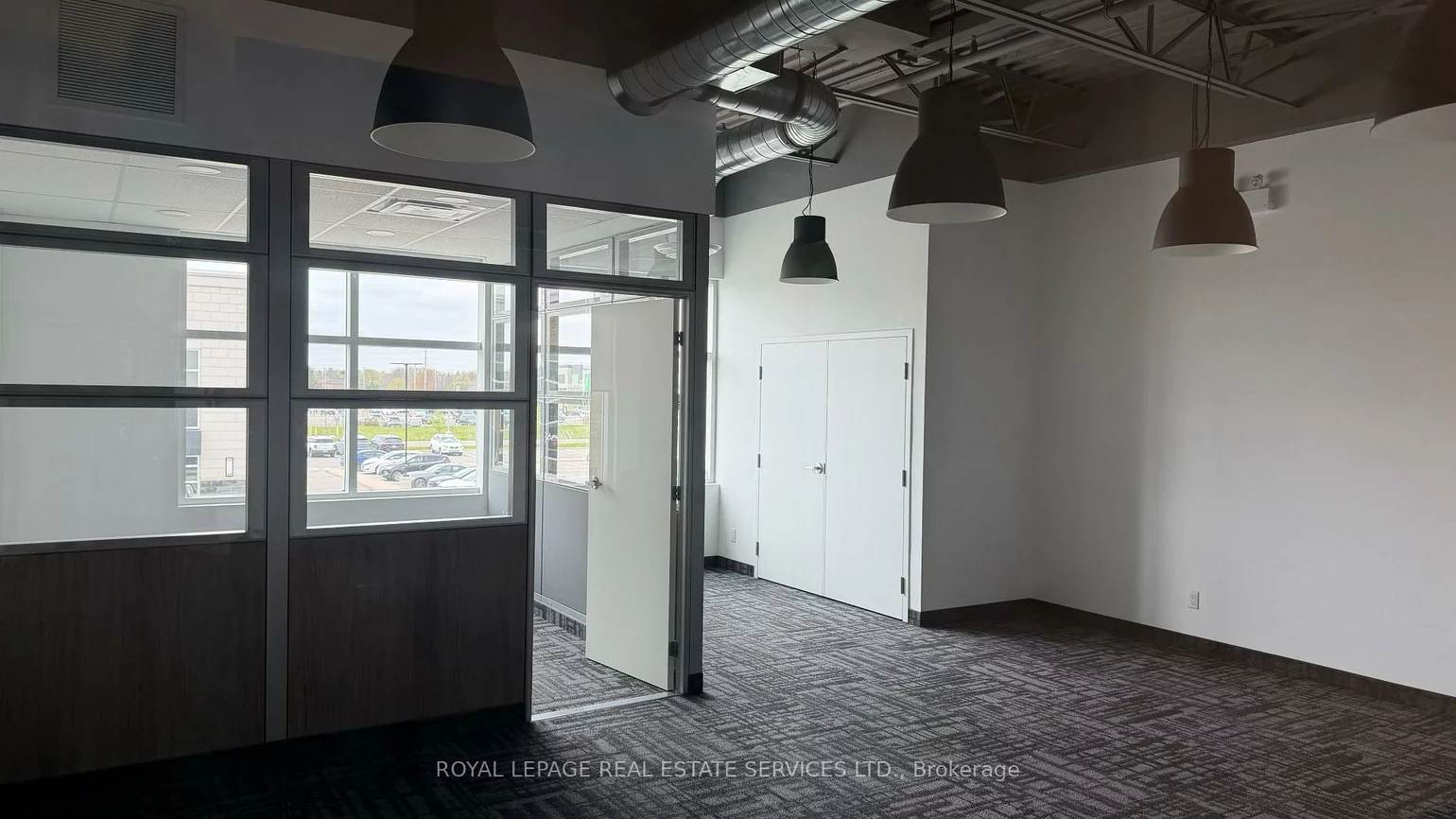 3465, Rebecca, 1014 - QE Queen Elizabeth, Oakville