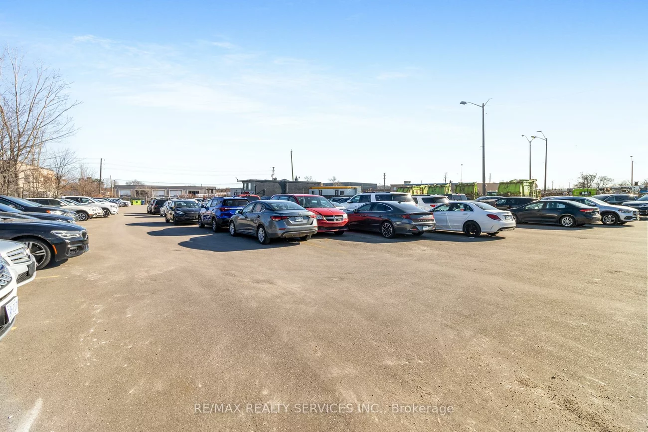 2479, Beryl, 1014 - QE Queen Elizabeth, Oakville