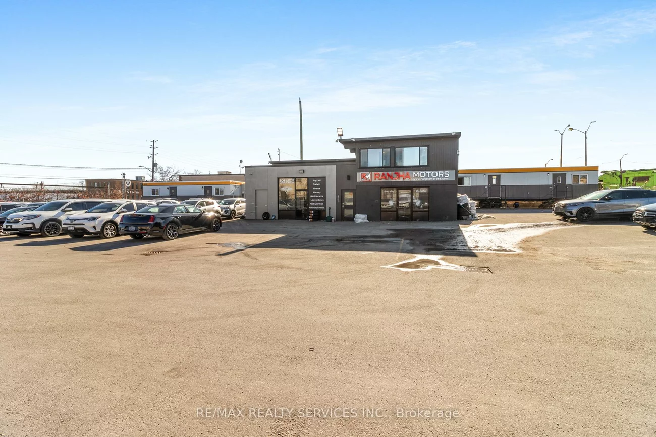 2479, Beryl, 1014 - QE Queen Elizabeth, Oakville