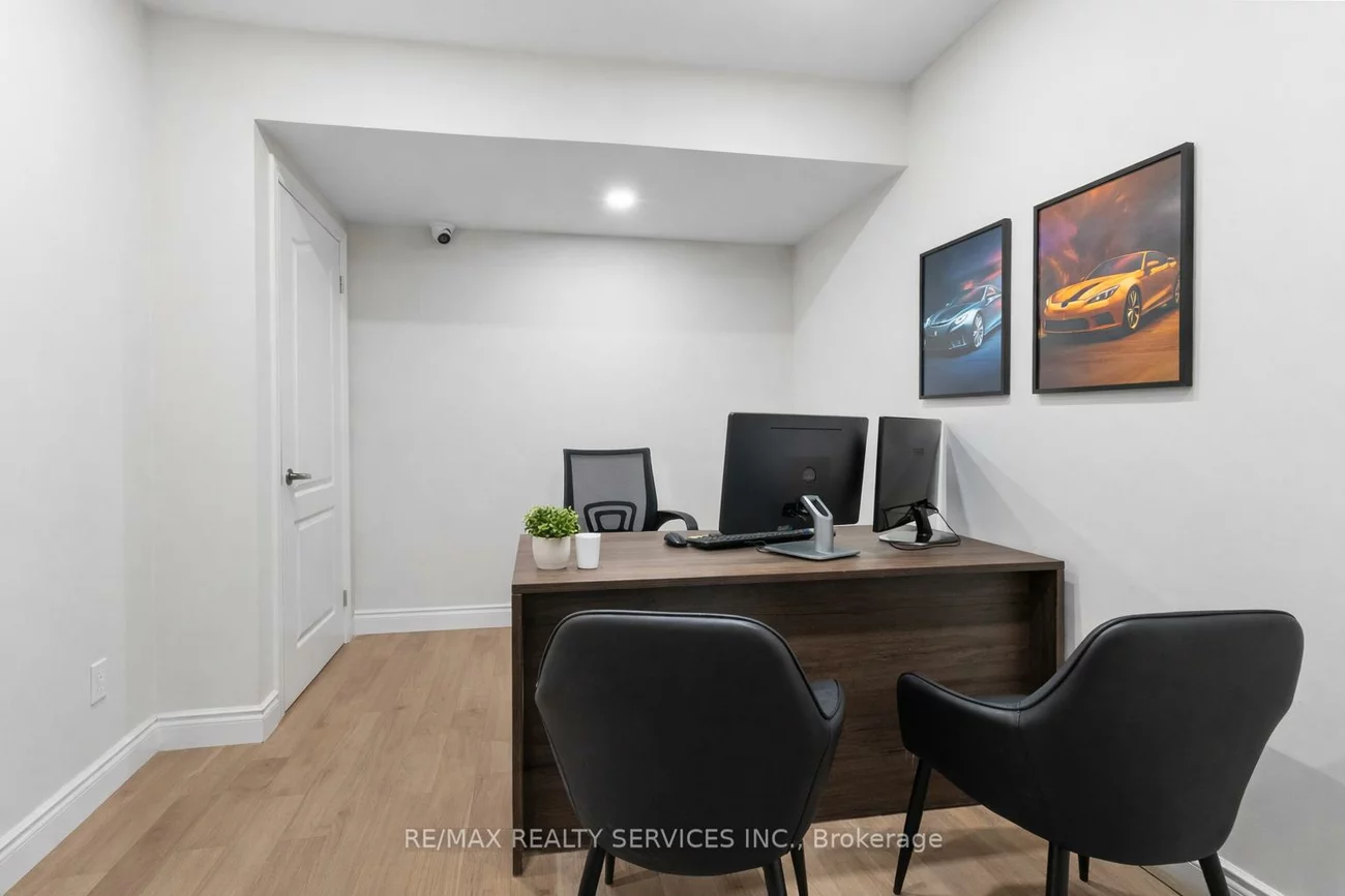 2479, Beryl, 1014 - QE Queen Elizabeth, Oakville