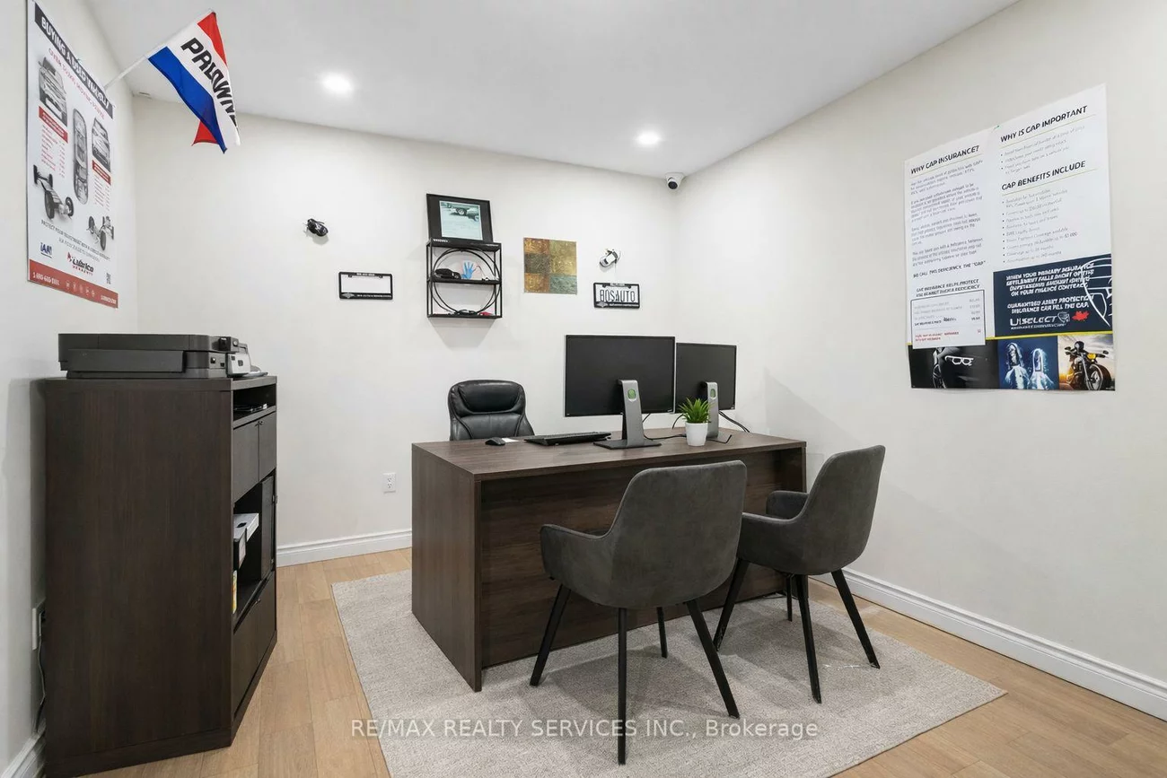 2479, Beryl, 1014 - QE Queen Elizabeth, Oakville