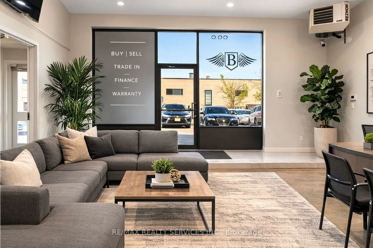 2479, Beryl, 1014 - QE Queen Elizabeth, Oakville