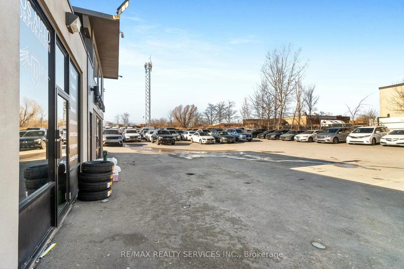 2479, Beryl, 1014 - QE Queen Elizabeth, Oakville
