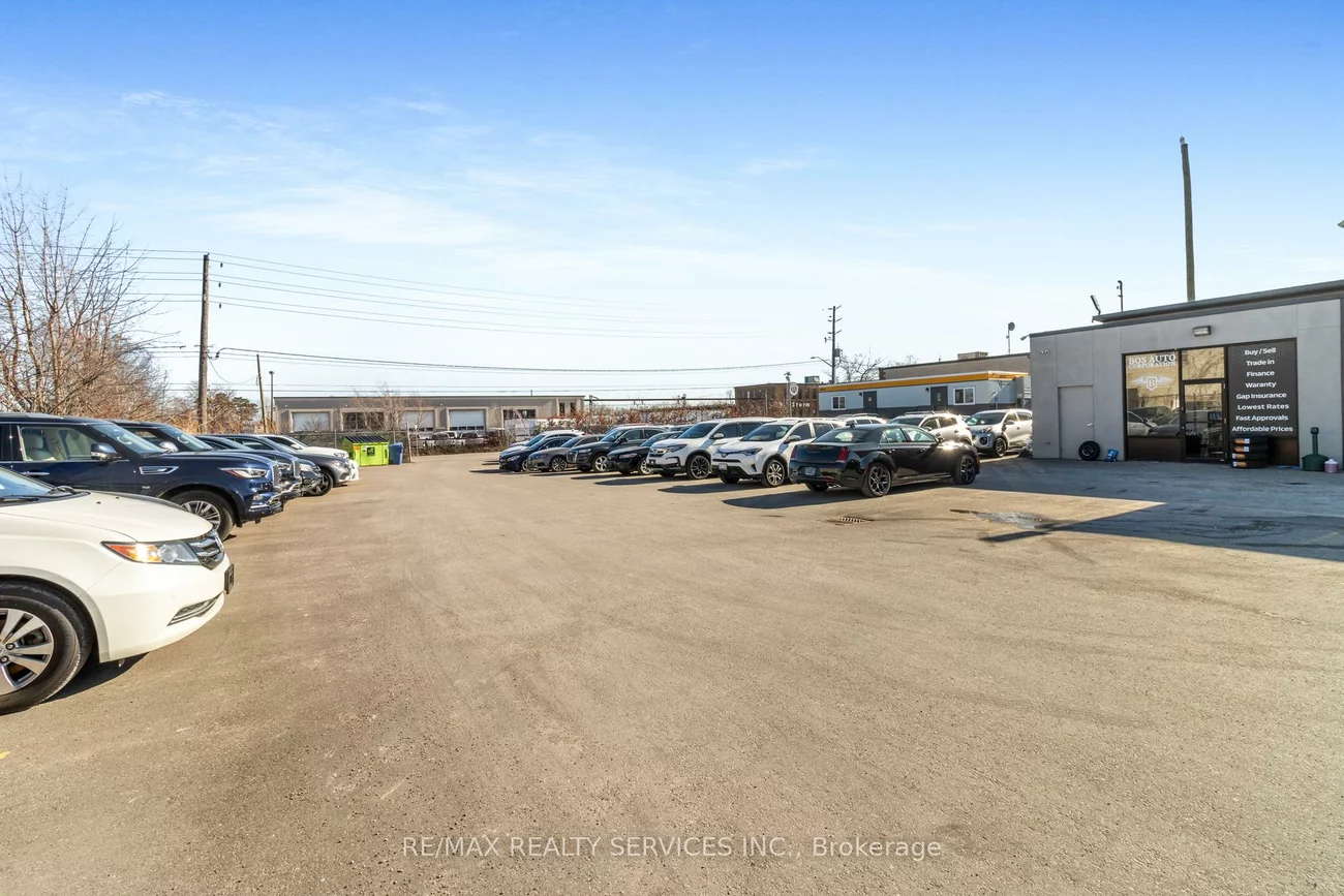 2479, Beryl, 1014 - QE Queen Elizabeth, Oakville