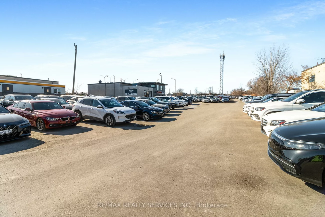 2479, Beryl, 1014 - QE Queen Elizabeth, Oakville