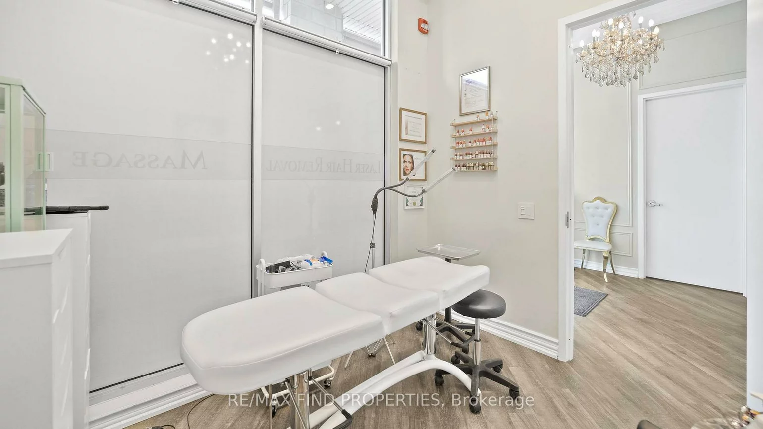 216, Oak Park, 1015 - RO River Oaks, Oakville