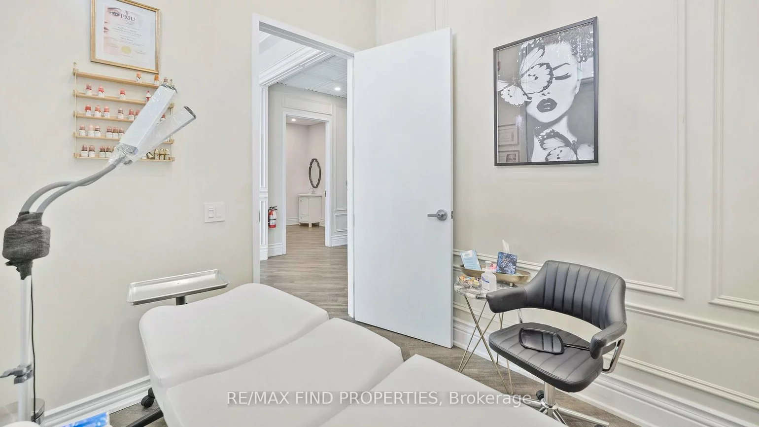 216, Oak Park, 1015 - RO River Oaks, Oakville