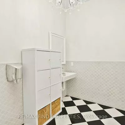 216, Oak Park, 1015 - RO River Oaks, Oakville
