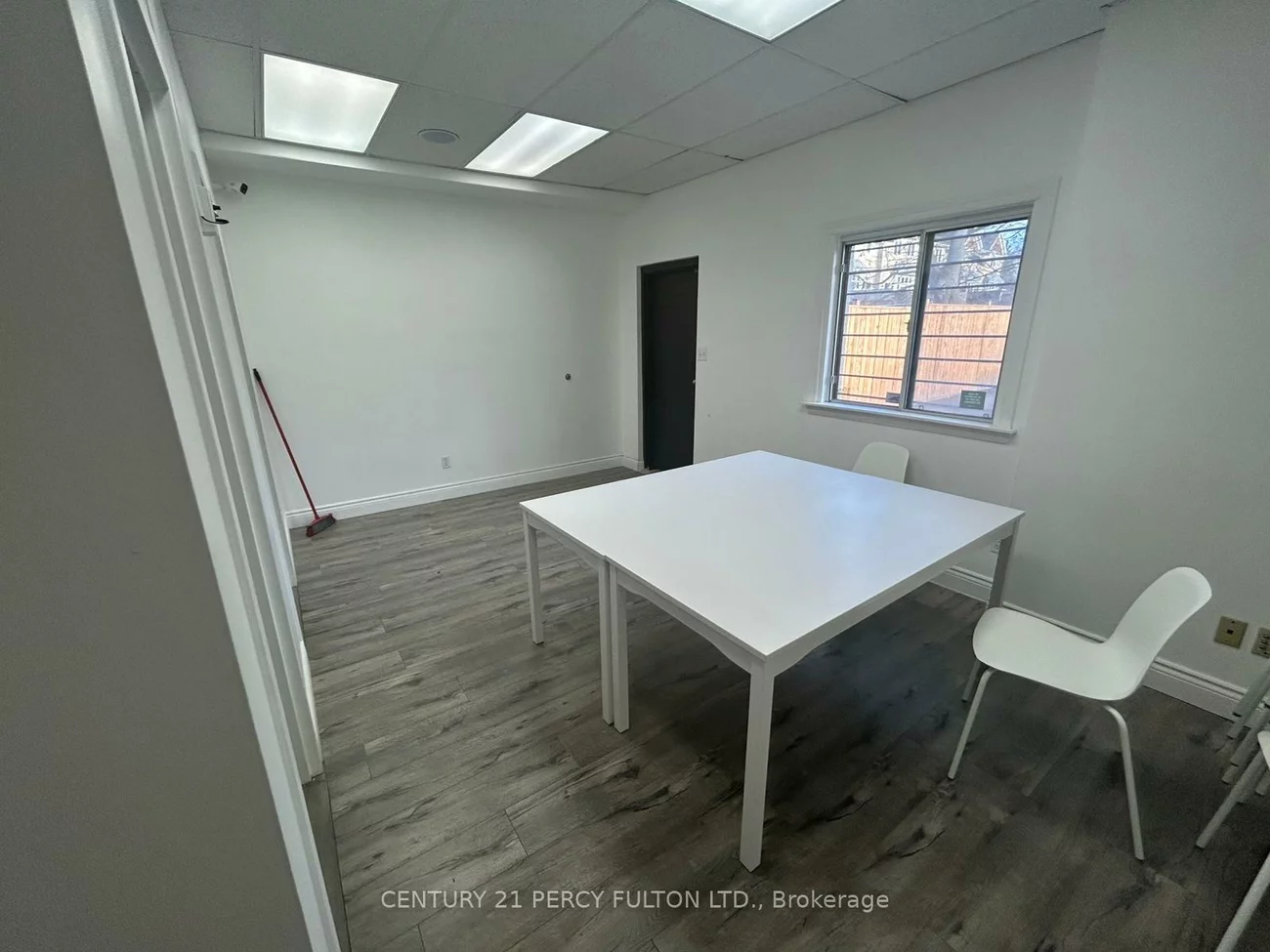 46, Lakeshore, 1002 - CO Central, Oakville