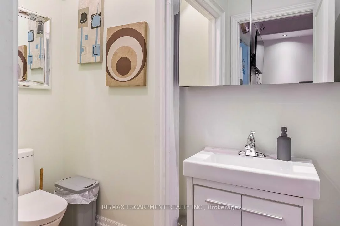 2400, Wyecroft, 1014 - QE Queen Elizabeth, Oakville