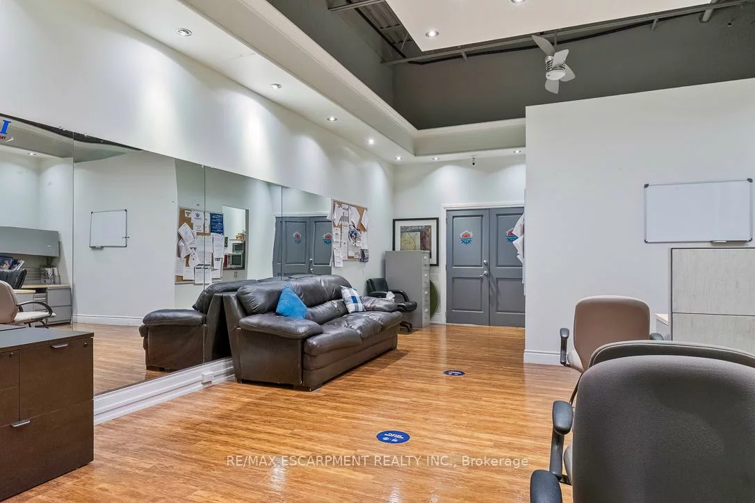 2400, Wyecroft, 1014 - QE Queen Elizabeth, Oakville