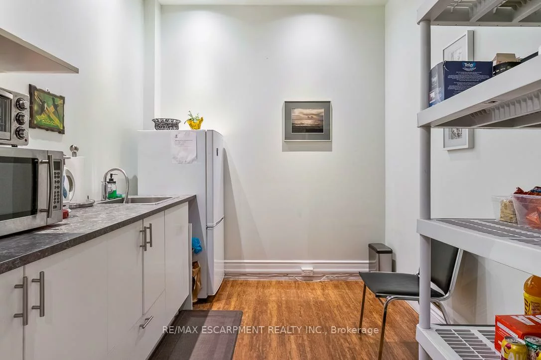2400, Wyecroft, 1014 - QE Queen Elizabeth, Oakville