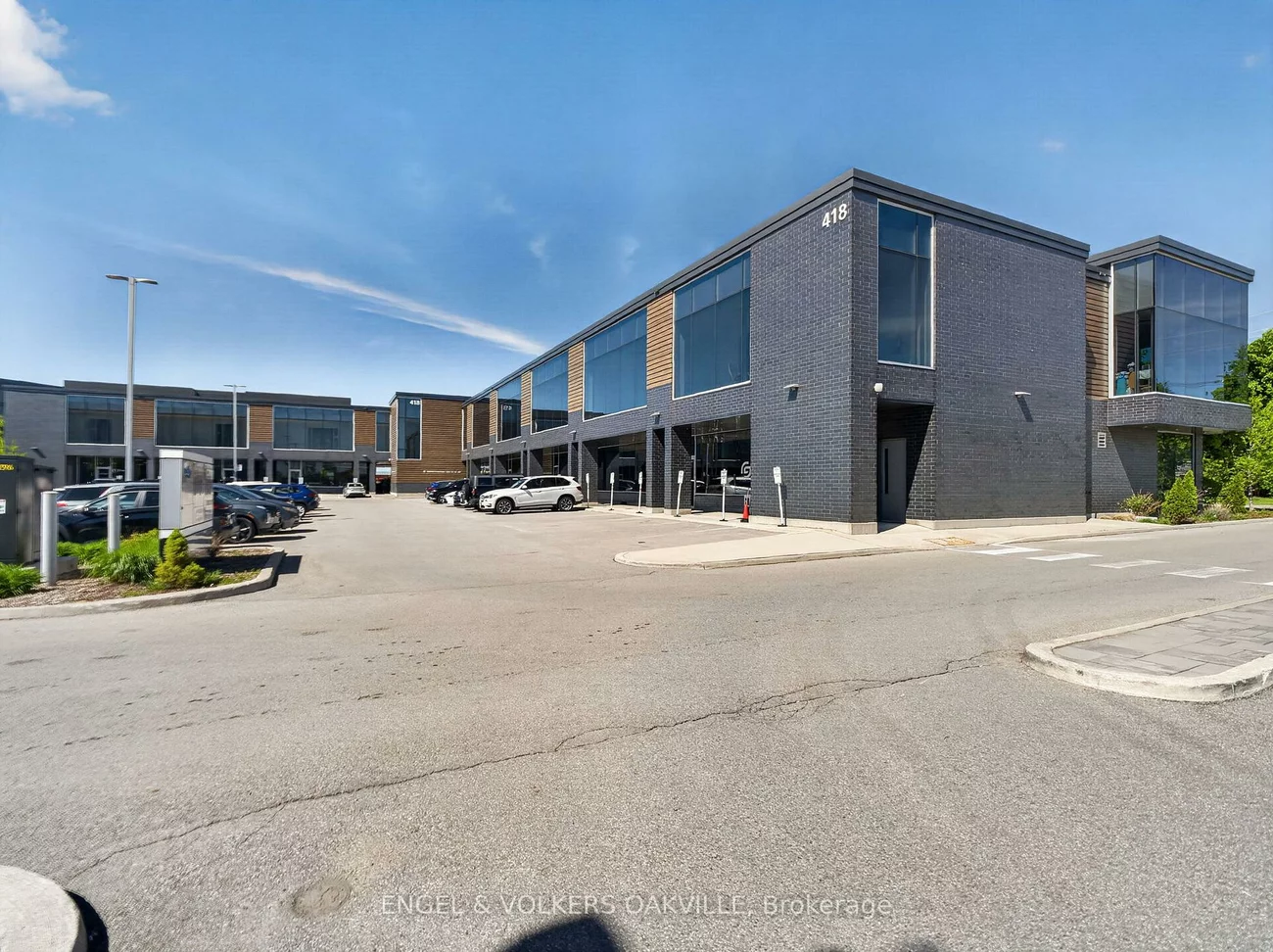 418, Iroquois Shore, 1014 - QE Queen Elizabeth, Oakville