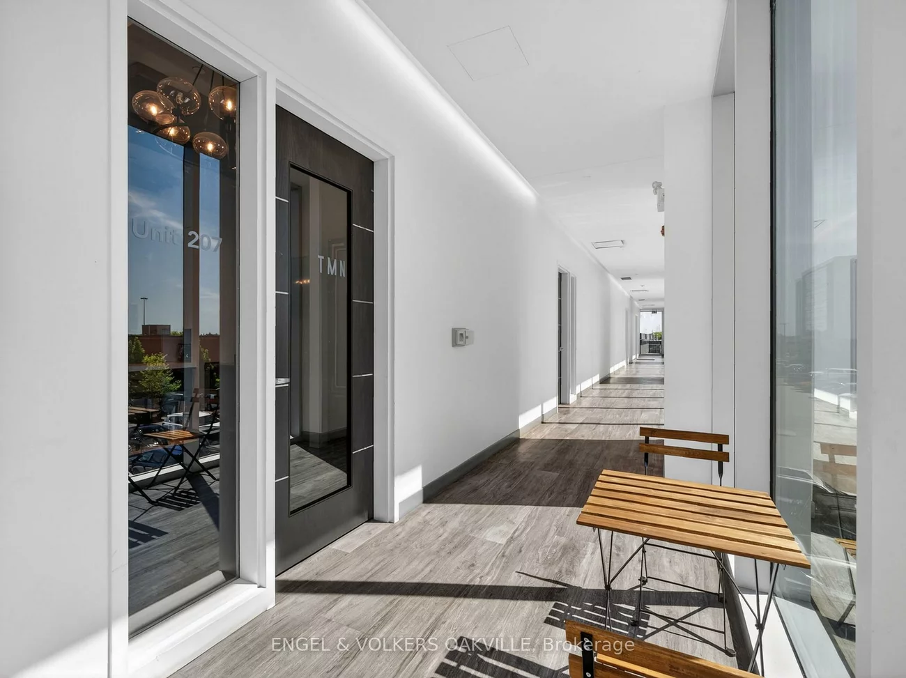 418, Iroquois Shore, 1014 - QE Queen Elizabeth, Oakville