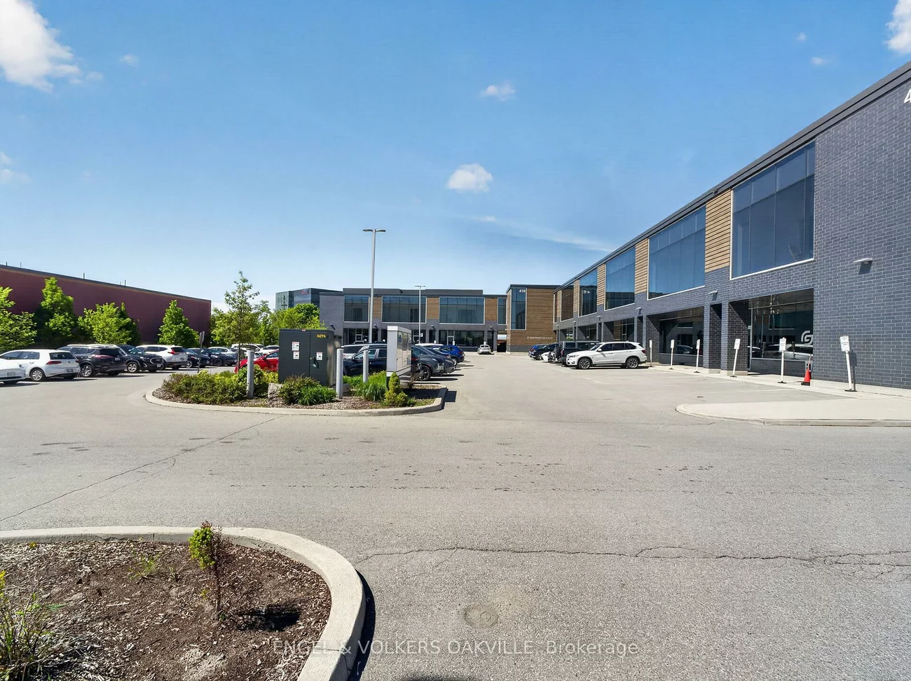 418, Iroquois Shore, 1014 - QE Queen Elizabeth, Oakville