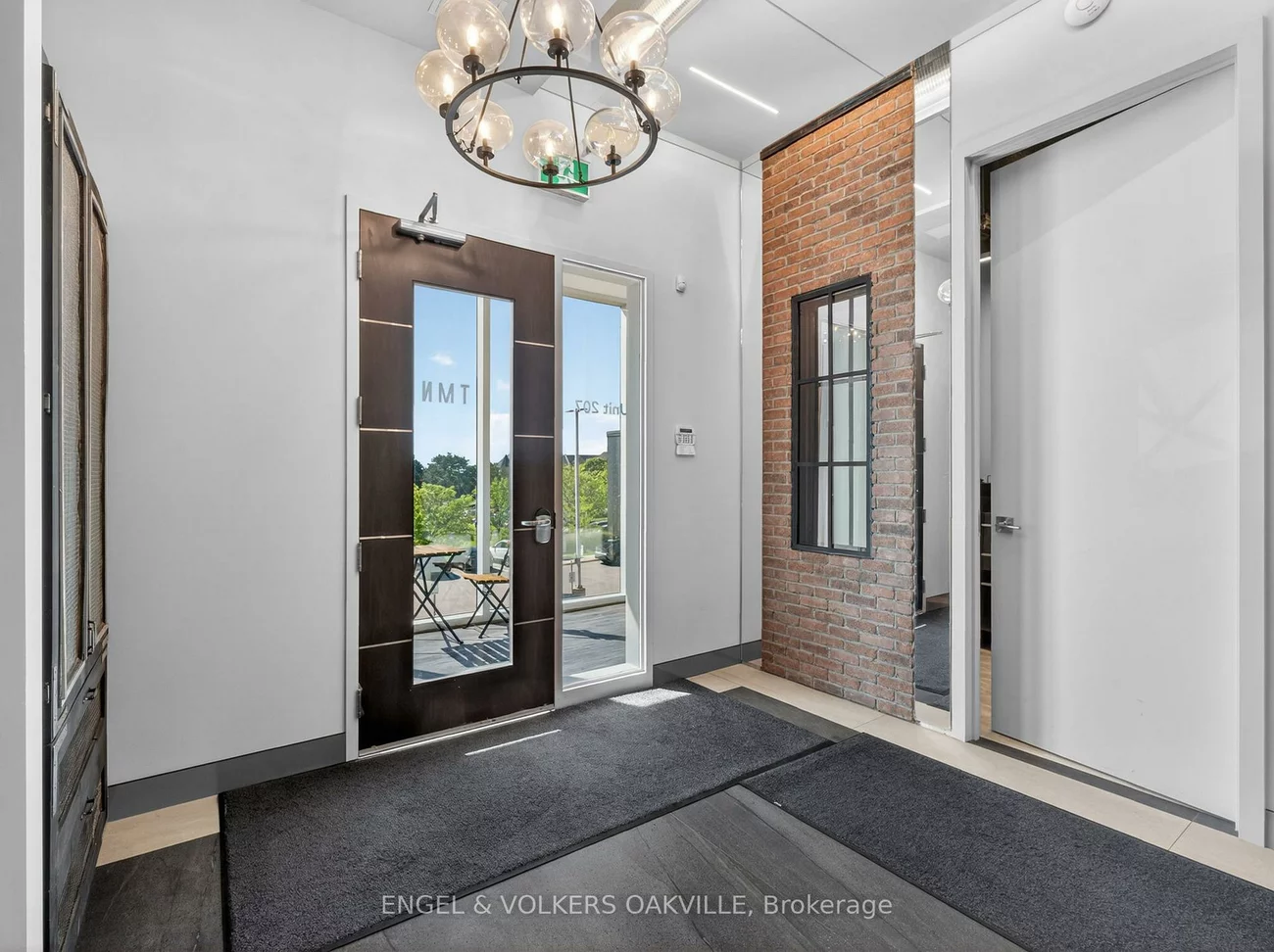 418, Iroquois Shore, 1014 - QE Queen Elizabeth, Oakville